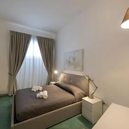Manuela Apartment *